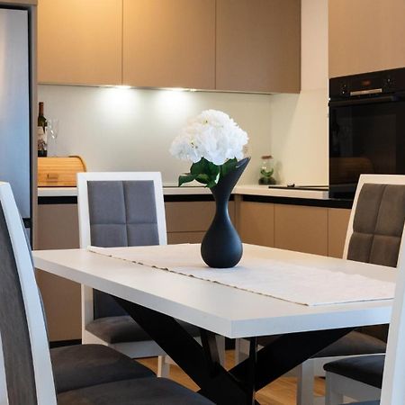 Apartments Summer Трогир Екстериор снимка