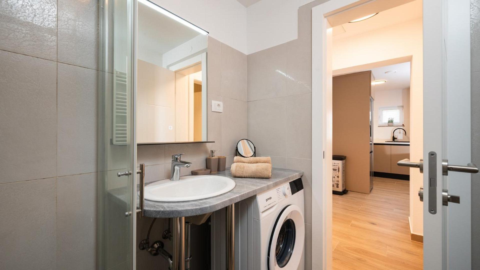 Apartments Summer Трогир Екстериор снимка