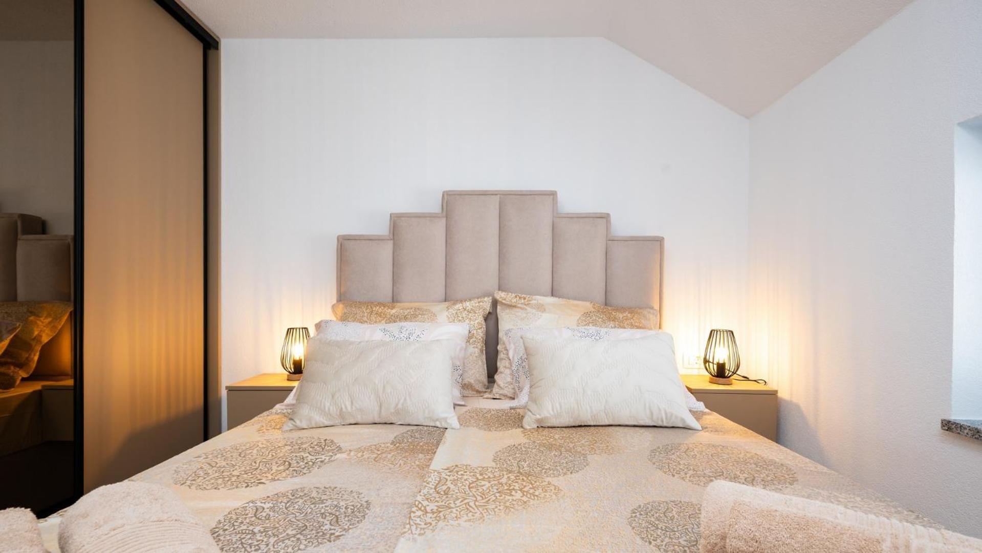 Apartments Summer Трогир Екстериор снимка